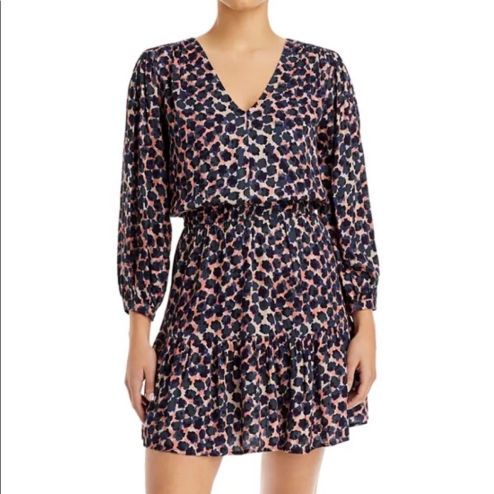 Velvet by Graham & Spencer Mini dress  V Neck Long Sleeve Size Medium Geometric